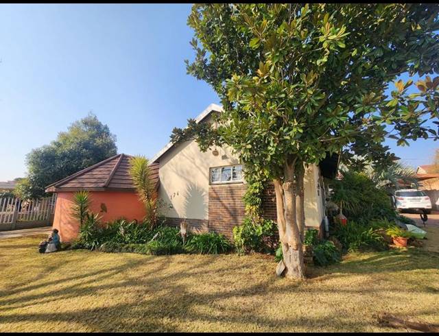 3 BEDROOM HOUSE FOR SALE IN GREENHILLS